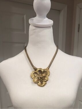 Stella & Dot Gold Flower Statement Necklace